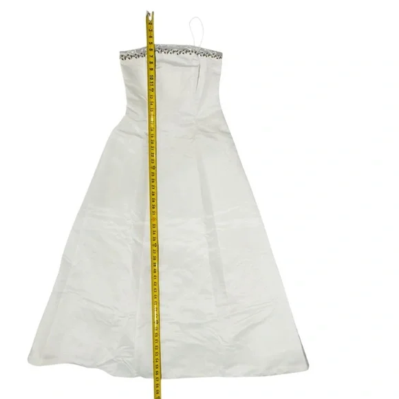 White Prom or Bridal Wedding Dress - Picture 13 of 16